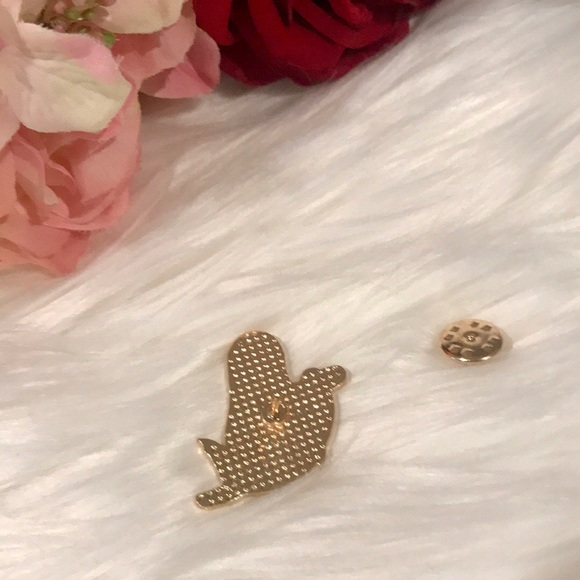 Sloth/Shark Pin - Picture 2 of 4